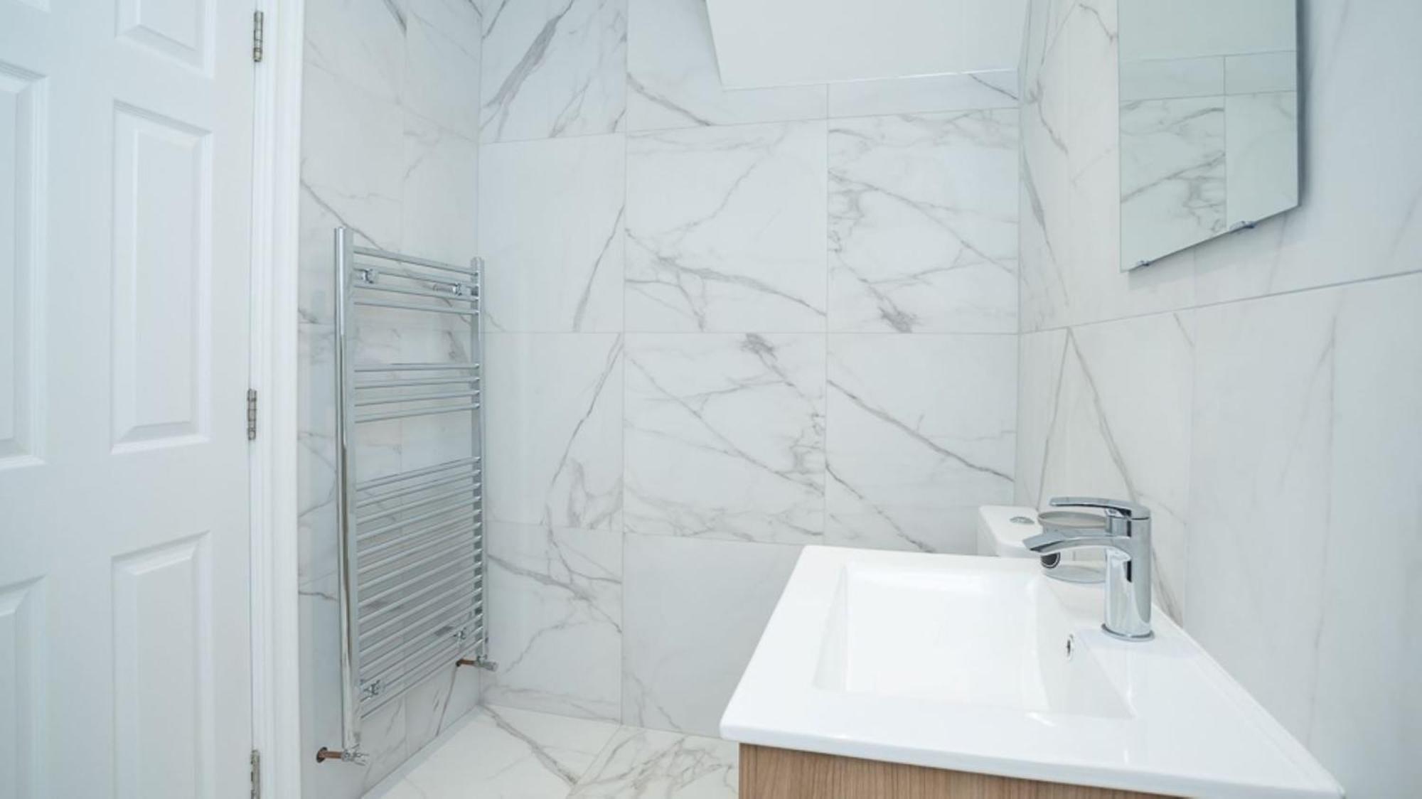Modern 2 Bdr Apartment At Queens By Belfast City Breaks Buitenkant foto